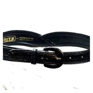 The RITZ genuine snake skin black belt S/M